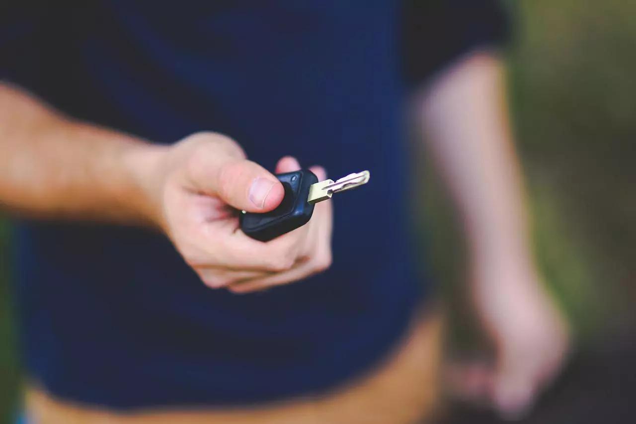 Cambio de Taxi a Particular: ¿Cómo realizarlo y qué implicaciones tiene? - Cómo cambiar los papeles de un coche cambio de taxi a particular - Cómo cambiar los papeles de un coche