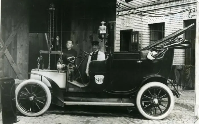 El primer taxi eléctrico: Un hito en la industria del transporte - Cuál es el primer coche eléctrico primer taxi electrico - Cuál es el primer coche eléctrico