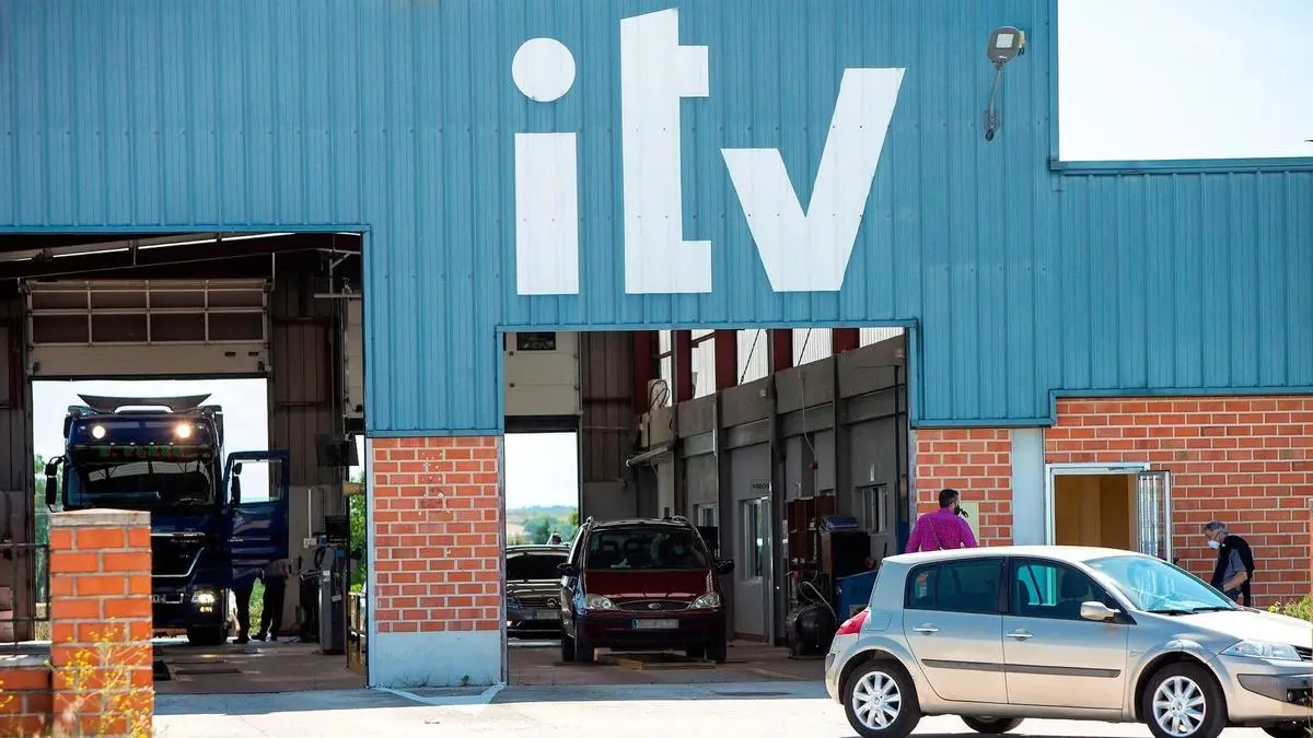 Nueva normativa ITV para taxis: ¿Qué cambios trae consigo? - Quién tiene que pasar la ITV cada 6 meses nueva normativa itv taxi - Quién tiene que pasar la ITV cada 6 meses