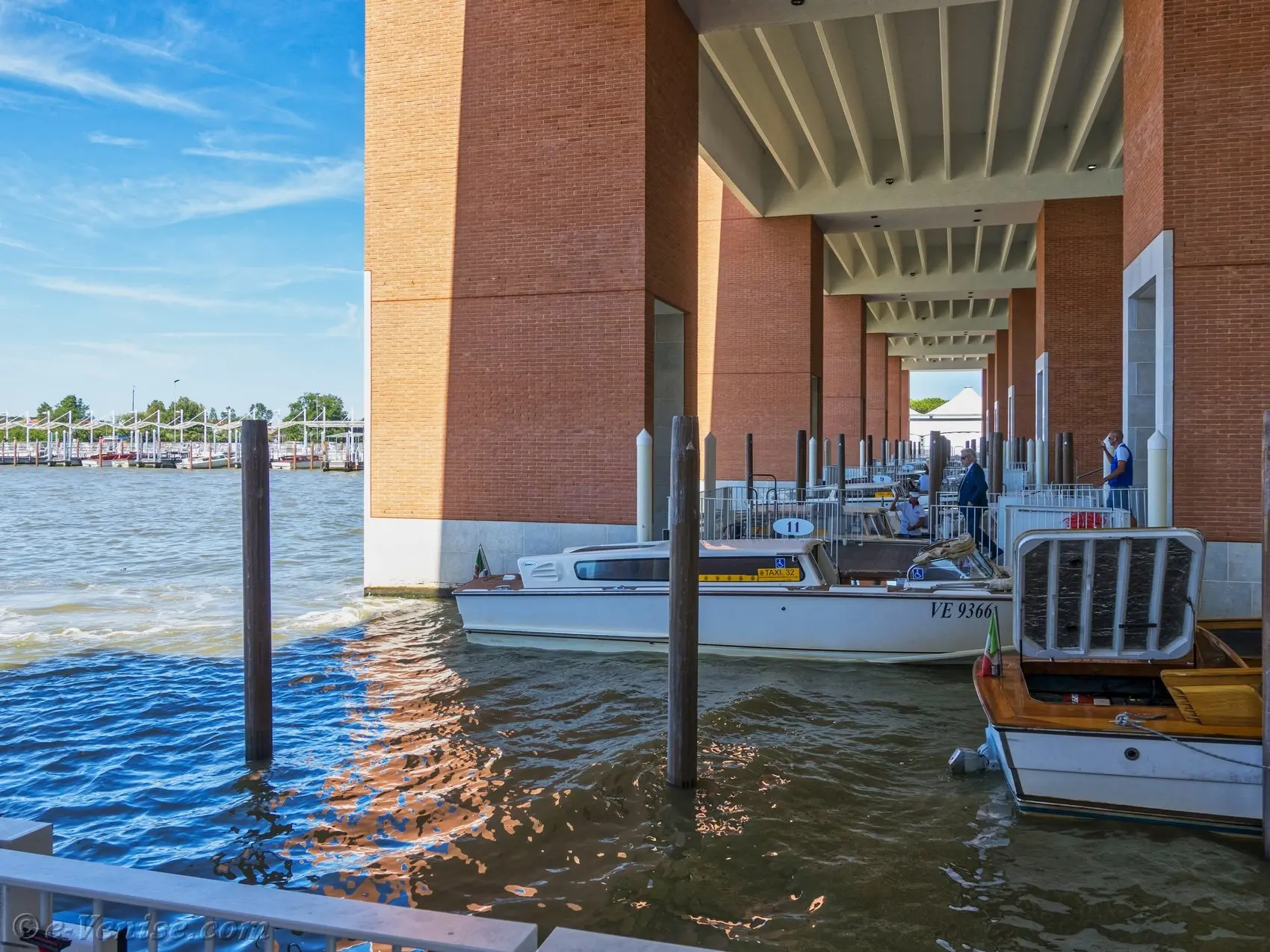 Private Water Taxi from Venice Airport - Where does the water taxi drop you off at Venice Airport private water taxi from venice airport - Where does the water taxi drop you off at Venice Airport